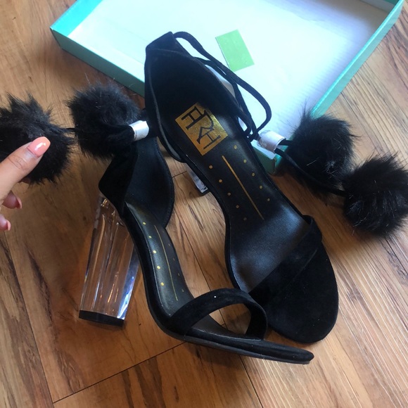 Tight up black clear heel with puff - Picture 2 of 6